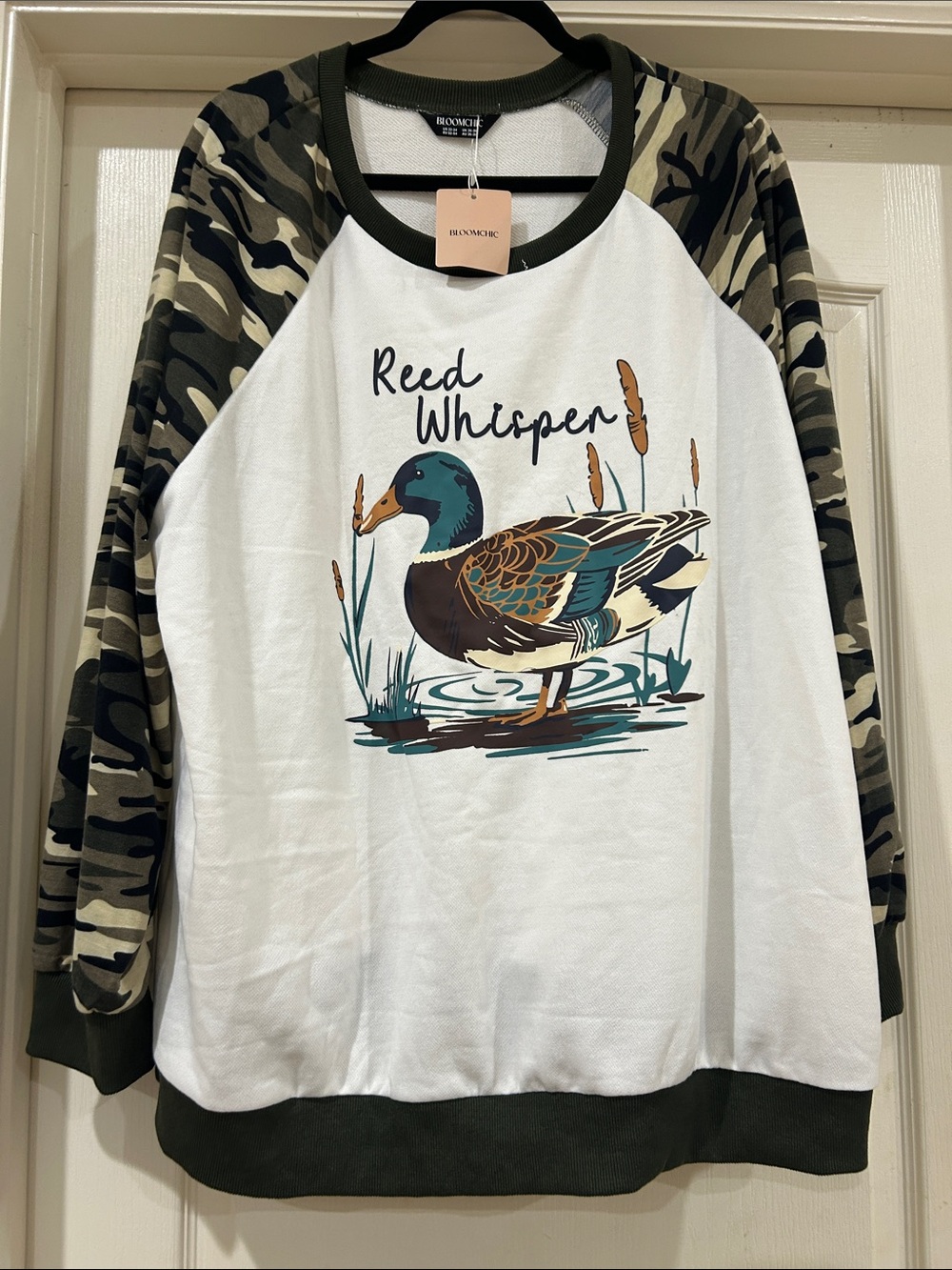 Bloomchic Reed Whisper Camo Sleeve Duck Graphic Raglan Sweatshirt